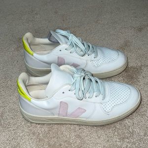 Veja x Madewell V-10 leather sneaker